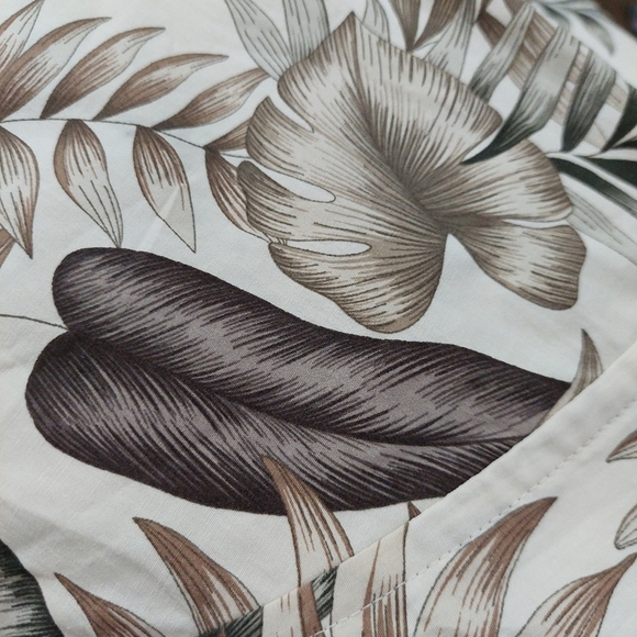 Hollis River Mens Shirt Size XXL Tan Hawaiian Tropical Print Short Sleeve - Picture 8 of 8